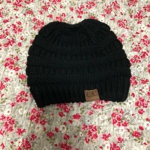 CC ponytail beanie